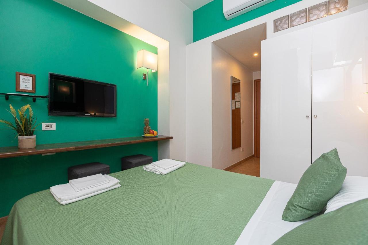Internouno Hotel Рим Екстериор снимка