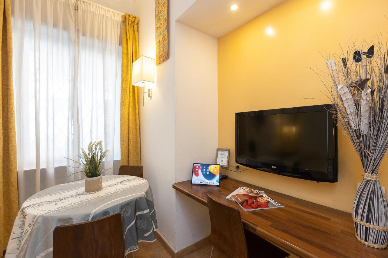 Internouno Hotel Рим Екстериор снимка